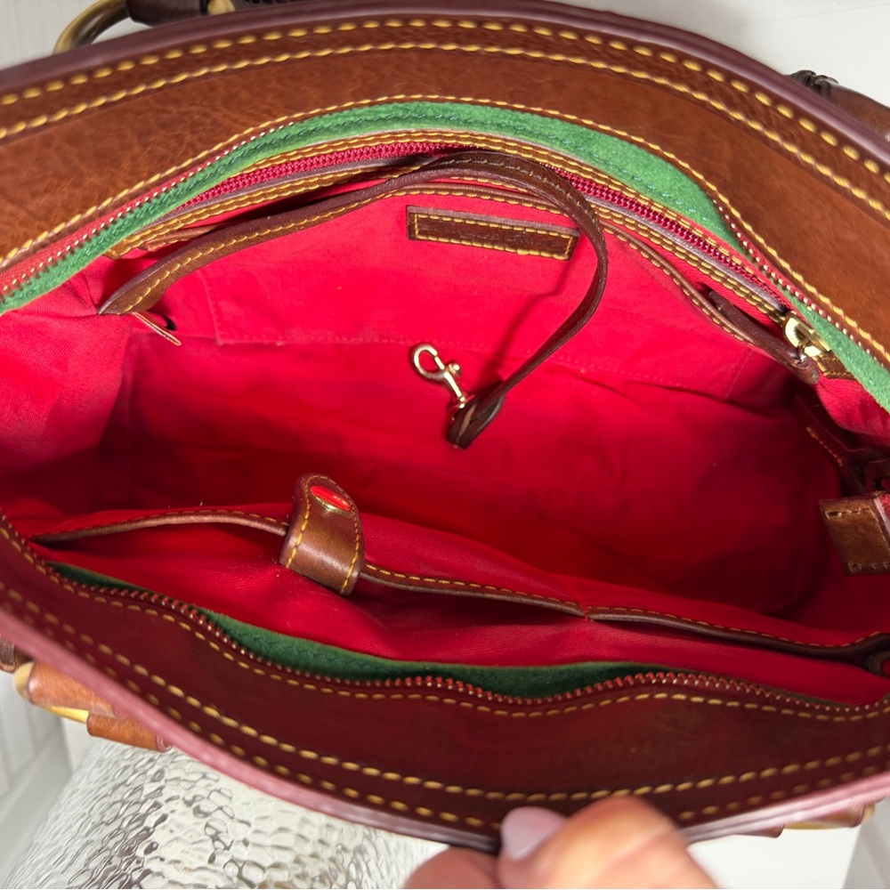 Vintage Dooney And Bourke Florentine Satchel With Bonus D&B Wristlet/Pouch✨ - Picture 8 of 16